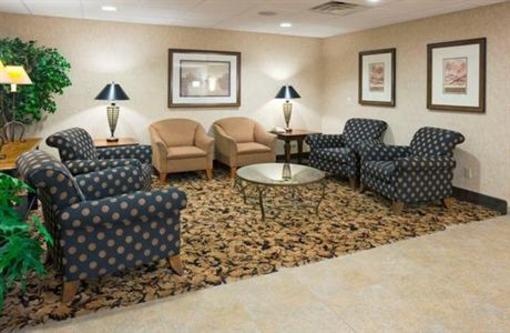фото отеля Holiday Inn Express Milwaukee N. Brown Deer/Mequon