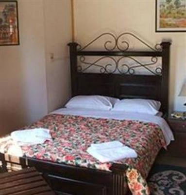 фото отеля Hostal Casa Suiza