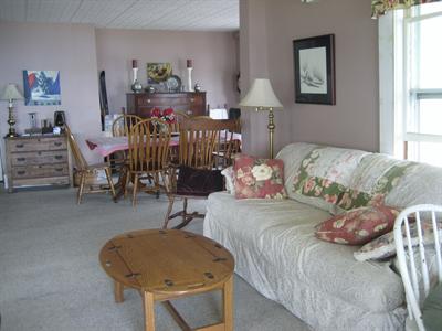 фото отеля The Cozy Inn & Cottages and Lakeview House & Cottages