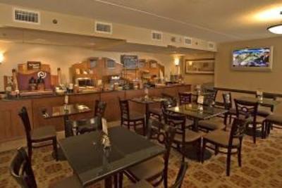 фото отеля BEST WESTERN Riverview Inn & Suites