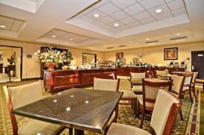 фото отеля BEST WESTERN Riverview Inn & Suites