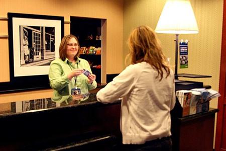 фото отеля Hampton Inn & Suites Brownsburg