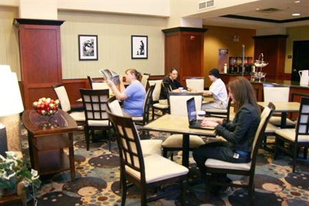 фото отеля Hampton Inn & Suites Brownsburg