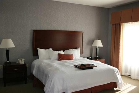 фото отеля Hampton Inn & Suites Brownsburg