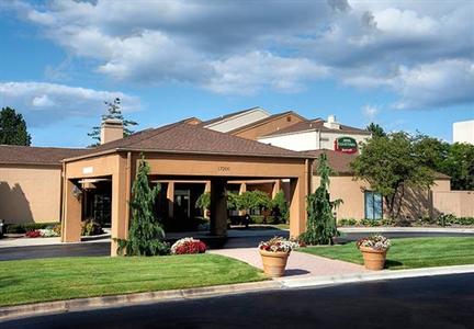 фото отеля Courtyard by Marriott Detroit Livonia