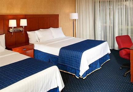 фото отеля Courtyard by Marriott Detroit Livonia