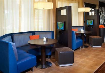 фото отеля Courtyard by Marriott Detroit Livonia