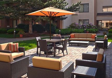 фото отеля Courtyard by Marriott Detroit Livonia