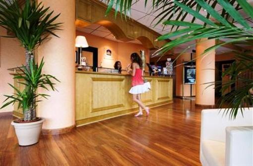 фото отеля BEST WESTERN International Annecy