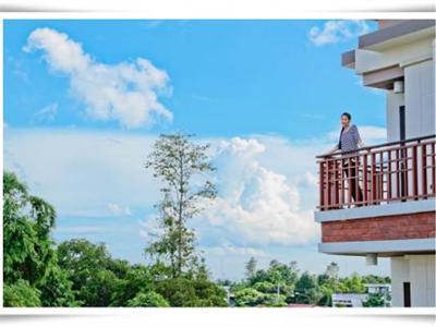 фото отеля Phanomrung Puri Hotel