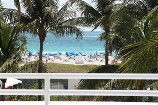 фото отеля Deco Walk Hostel I Ocean Drive