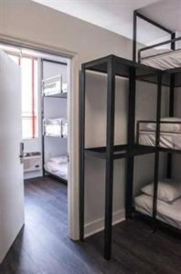 фото отеля Deco Walk Hostel I Ocean Drive