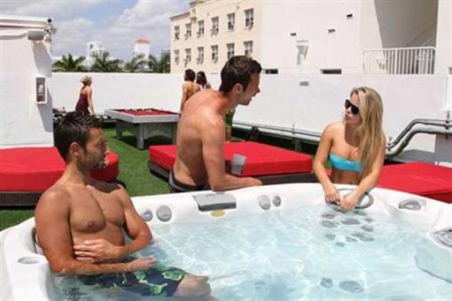 фото отеля Deco Walk Hostel I Ocean Drive