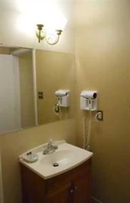 фото отеля Value Lodge Backpackers Hostel