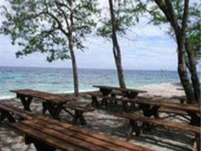 фото отеля Sumilon Bluewater Island Resort Oslob