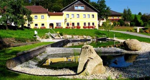 фото отеля Landgasthof Pernsteiner