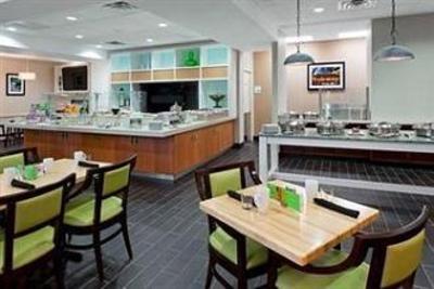 фото отеля Crowne Plaza Clark