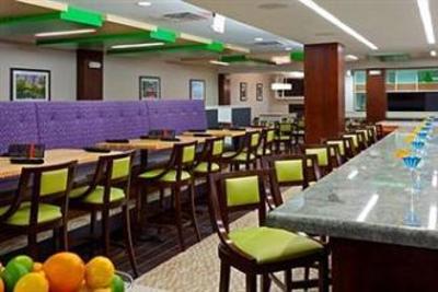 фото отеля Crowne Plaza Clark