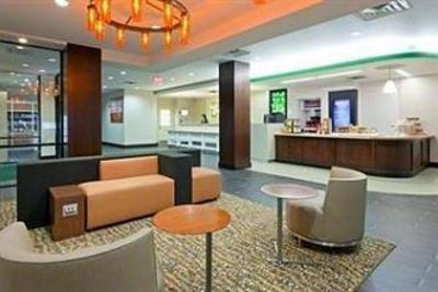 фото отеля Crowne Plaza Clark