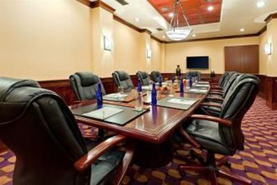фото отеля Crowne Plaza Clark