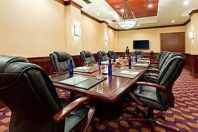фото отеля Crowne Plaza Clark