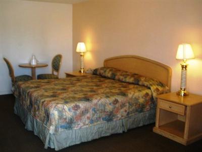 фото отеля King's Inn Motel Kingsburg