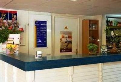 фото отеля Kyriad Marseille Est Gemenos Hotel