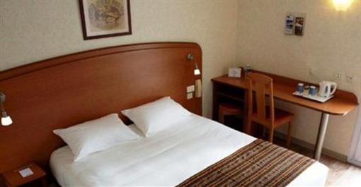 фото отеля Kyriad Marseille Est Gemenos Hotel