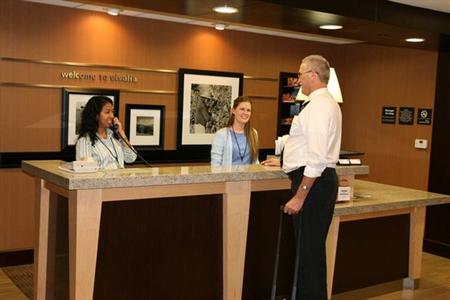 фото отеля Hampton Inn Visalia