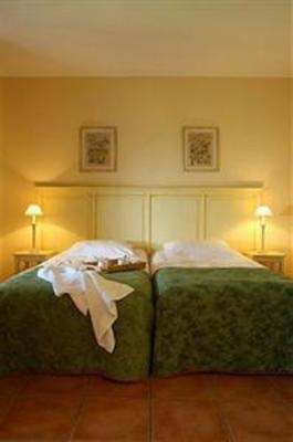 фото отеля Pierre & Vacances Village Hotel du Golf de Pont Royal