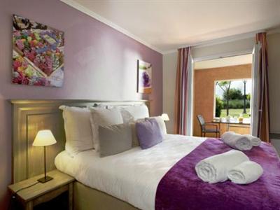 фото отеля Pierre & Vacances Village Hotel du Golf de Pont Royal
