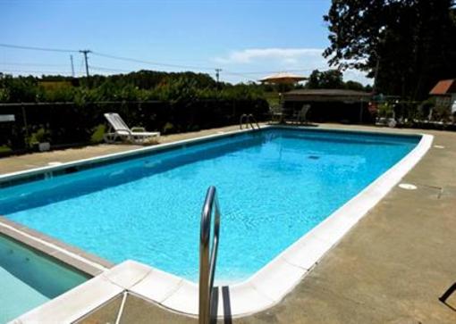фото отеля Whispering Pines Motel White Stone