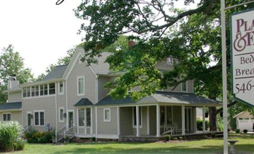 фото отеля Plain & Fancy Bed & Breakfast Ironton