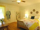 фото отеля Plain & Fancy Bed & Breakfast Ironton