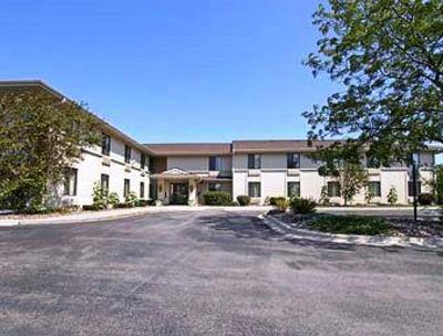 фото отеля Super 8 Germantown/Milwaukee