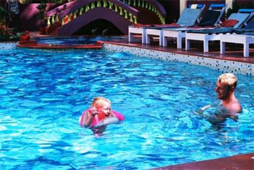 фото отеля Sodders Beach Classic Hotel Candolim