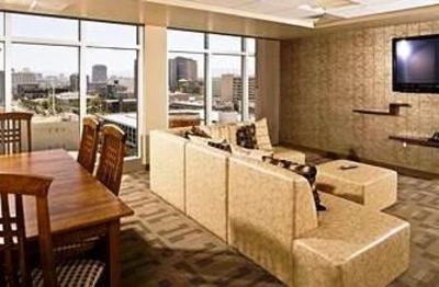 фото отеля Streamline Luxury Suites
