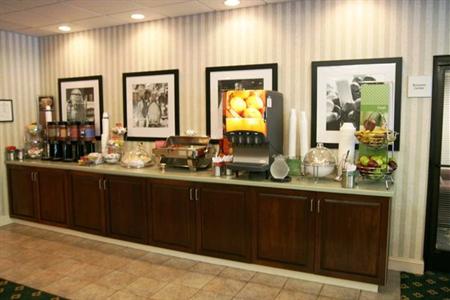 фото отеля Hampton Inn Martinsville