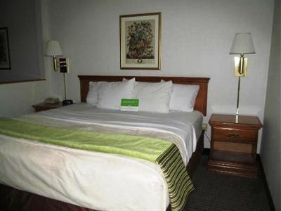 фото отеля La Quinta Inn & Suites Saint Albans