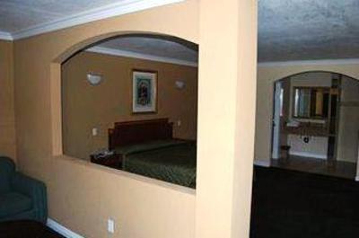 фото отеля Walnut Inn & Suites