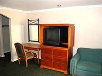 Walnut Inn & Suites