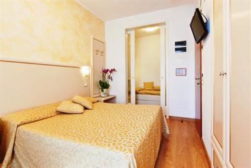 фото отеля Hotel Mayer