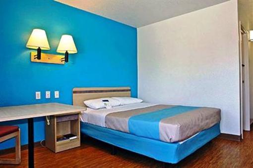 фото отеля Motel 6 Mobile West