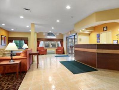 фото отеля Microtel Inn & Suites Verona