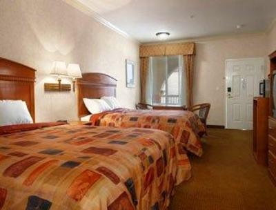фото отеля Howard Johnson Inn & Suites Pico