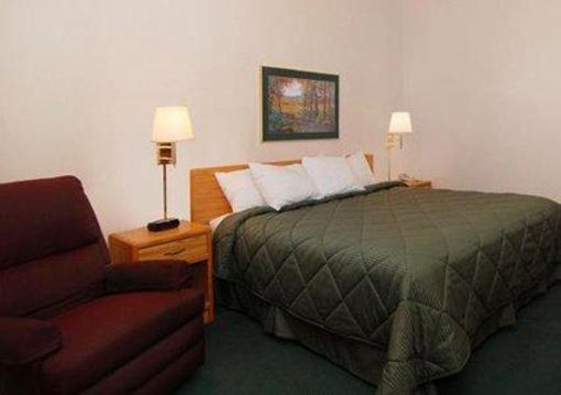 фото отеля Comfort Inn Charlotte (Michigan)