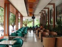Henry Hotel Khach San Henry