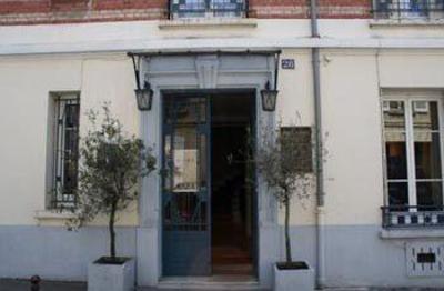 фото отеля Hotel Le Home Saint Louis Versailles