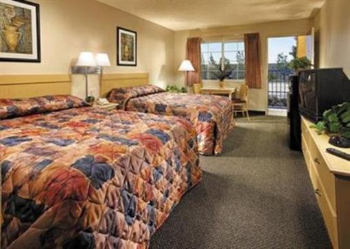 фото отеля Rodeway Inn Ontario Mills Mall