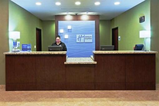 фото отеля Holiday Inn Express & Suites Brady